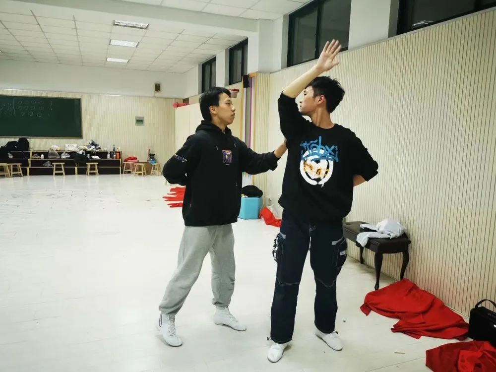 66b2b561fe544ac29bc8a86bd8476344.jpg 66b2b561fe544ac29bc8a86bd8476344.jpg