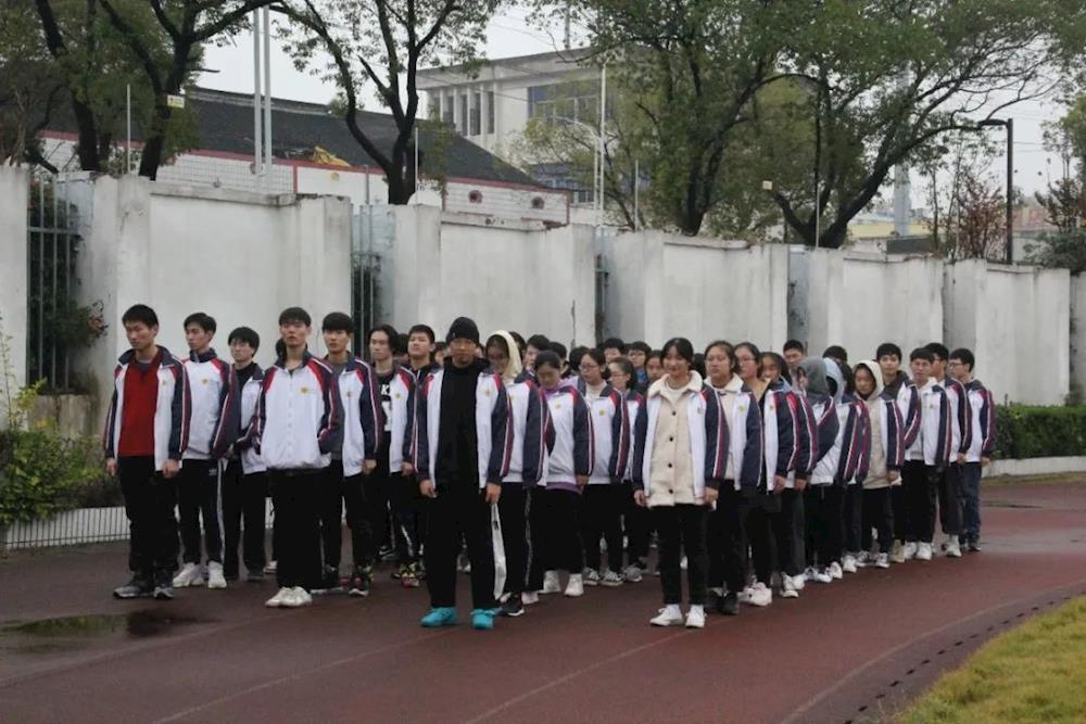 3aa49febc4da446a99b4fbf7ef9fa350.jpg